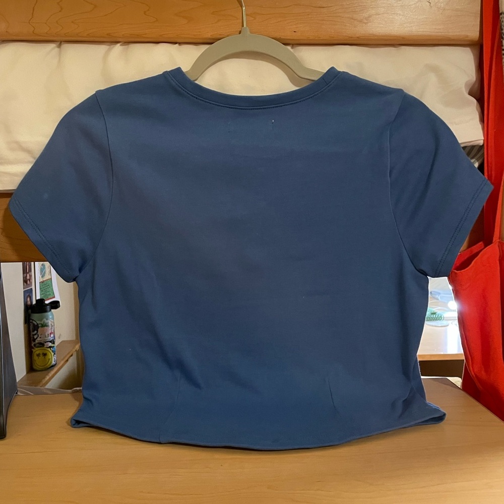 Thick blue, cropped shirt